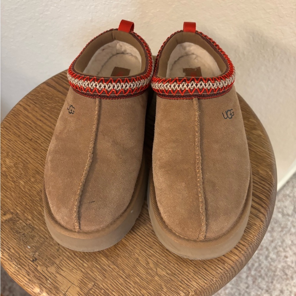 UGG TAZZ- CHESTNUT SIZE 5